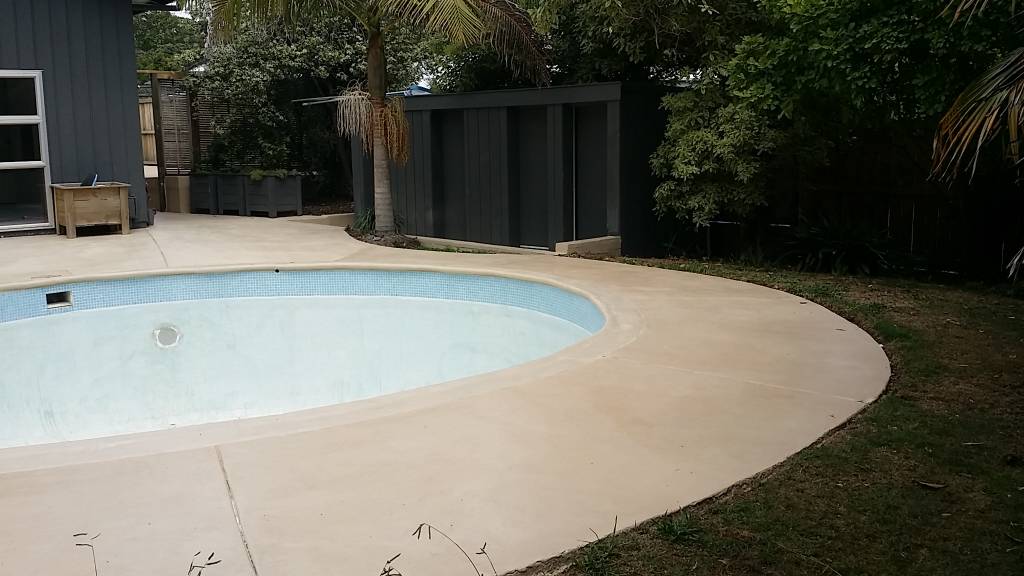 Read more about the article Patio and Pool area Cretecova Concrete Resurfacing – Transformation